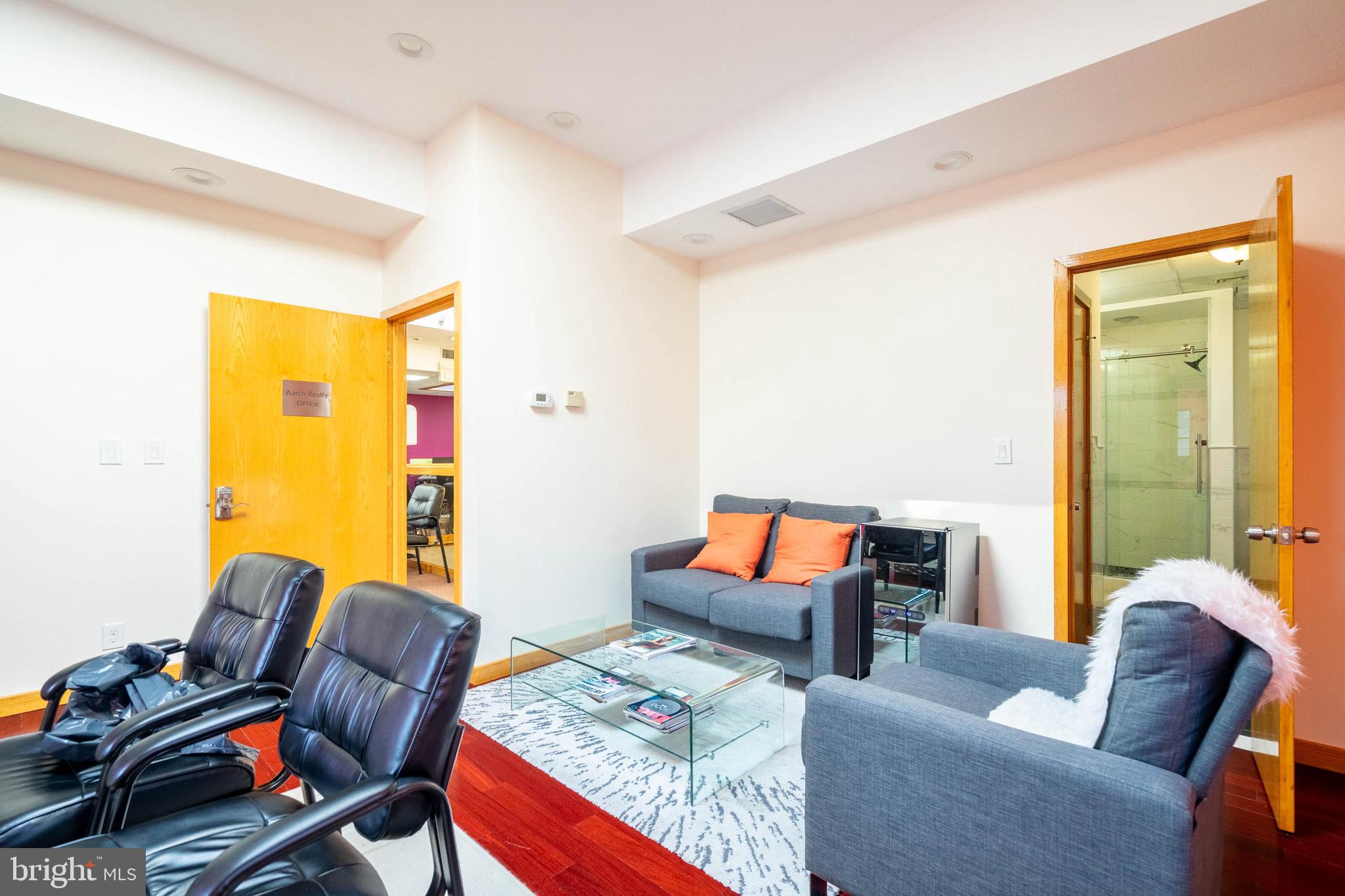 GRADUATE HOSPITAL - Commercial Sale