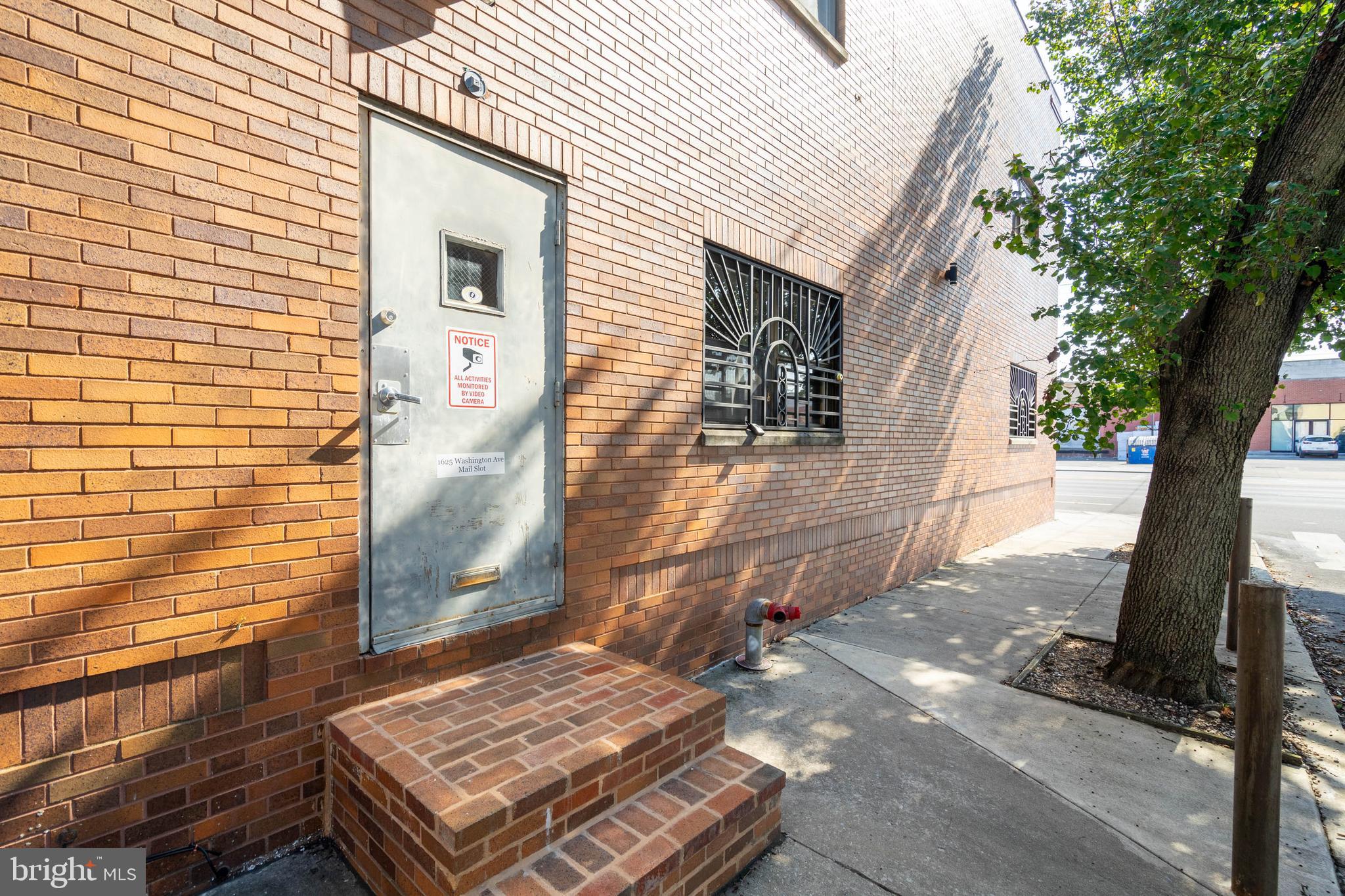 GRADUATE HOSPITAL - Commercial Sale