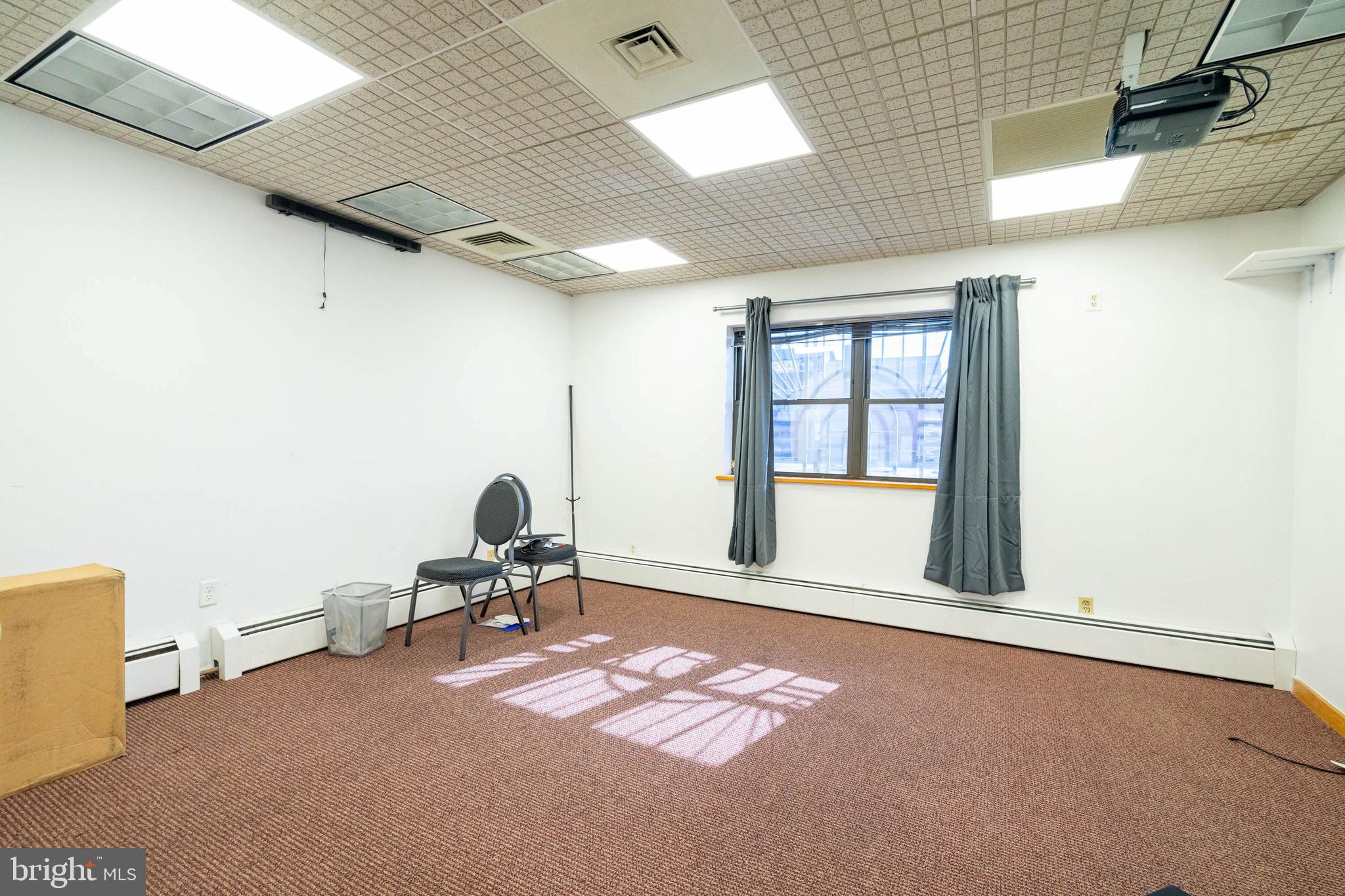 GRADUATE HOSPITAL - Commercial Sale