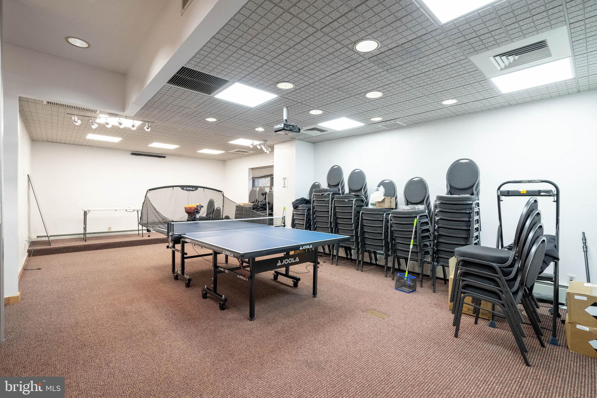 GRADUATE HOSPITAL - Commercial Sale