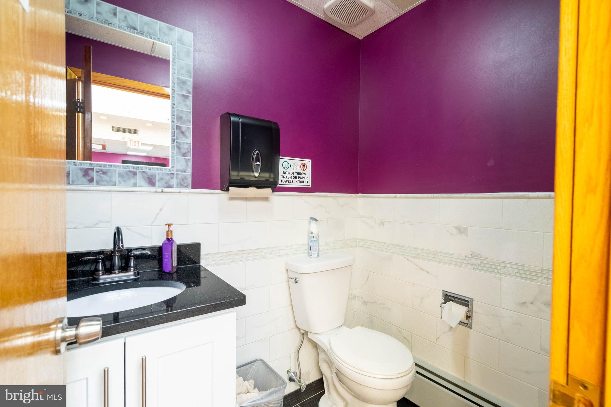 GRADUATE HOSPITAL - Commercial Sale