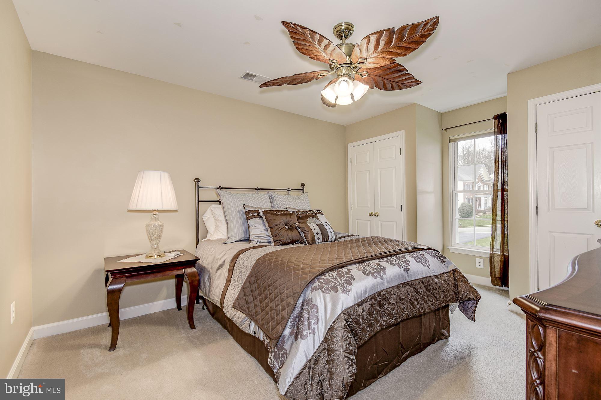 HILLSIDE MANOR - Residential