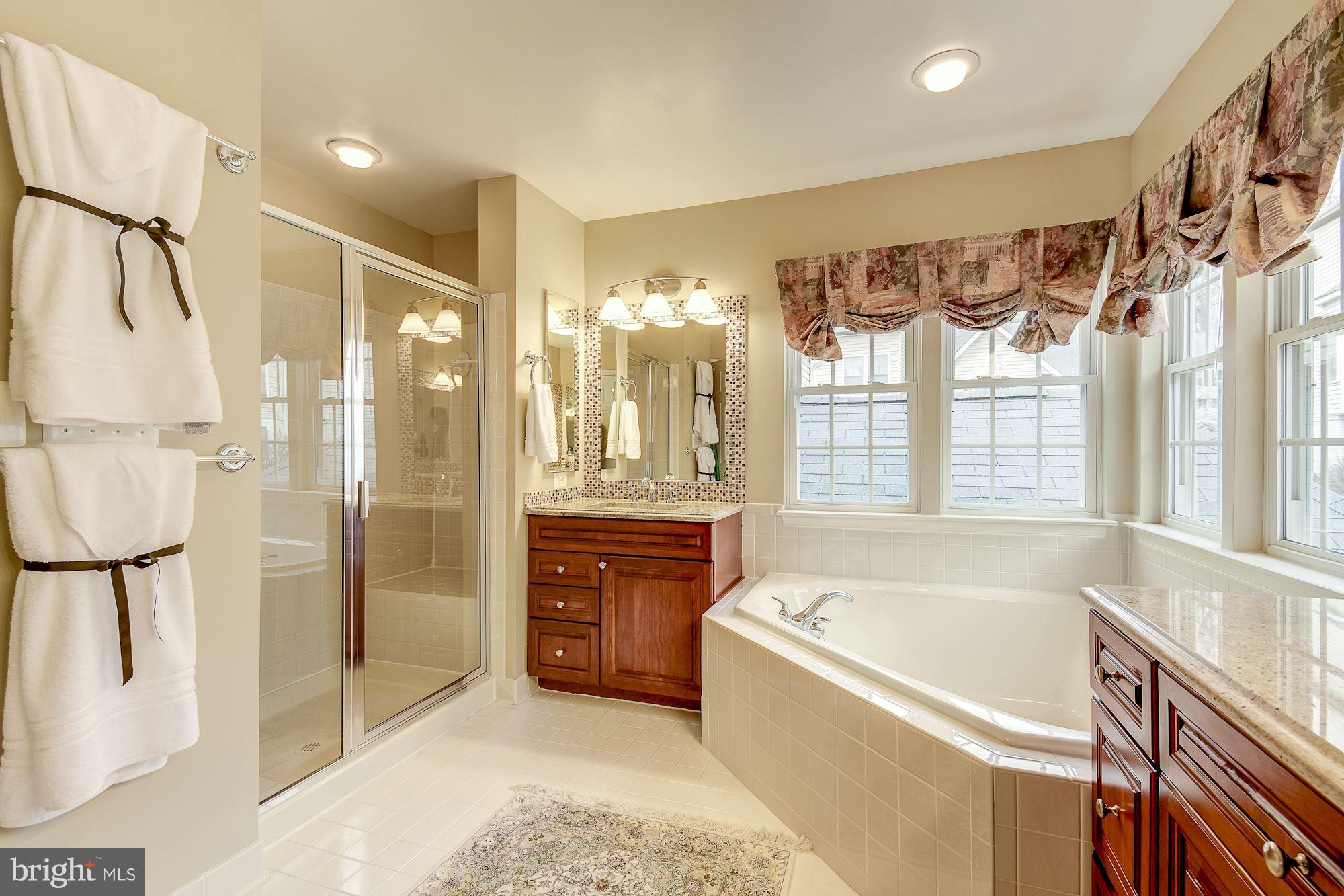 HILLSIDE MANOR - Residential