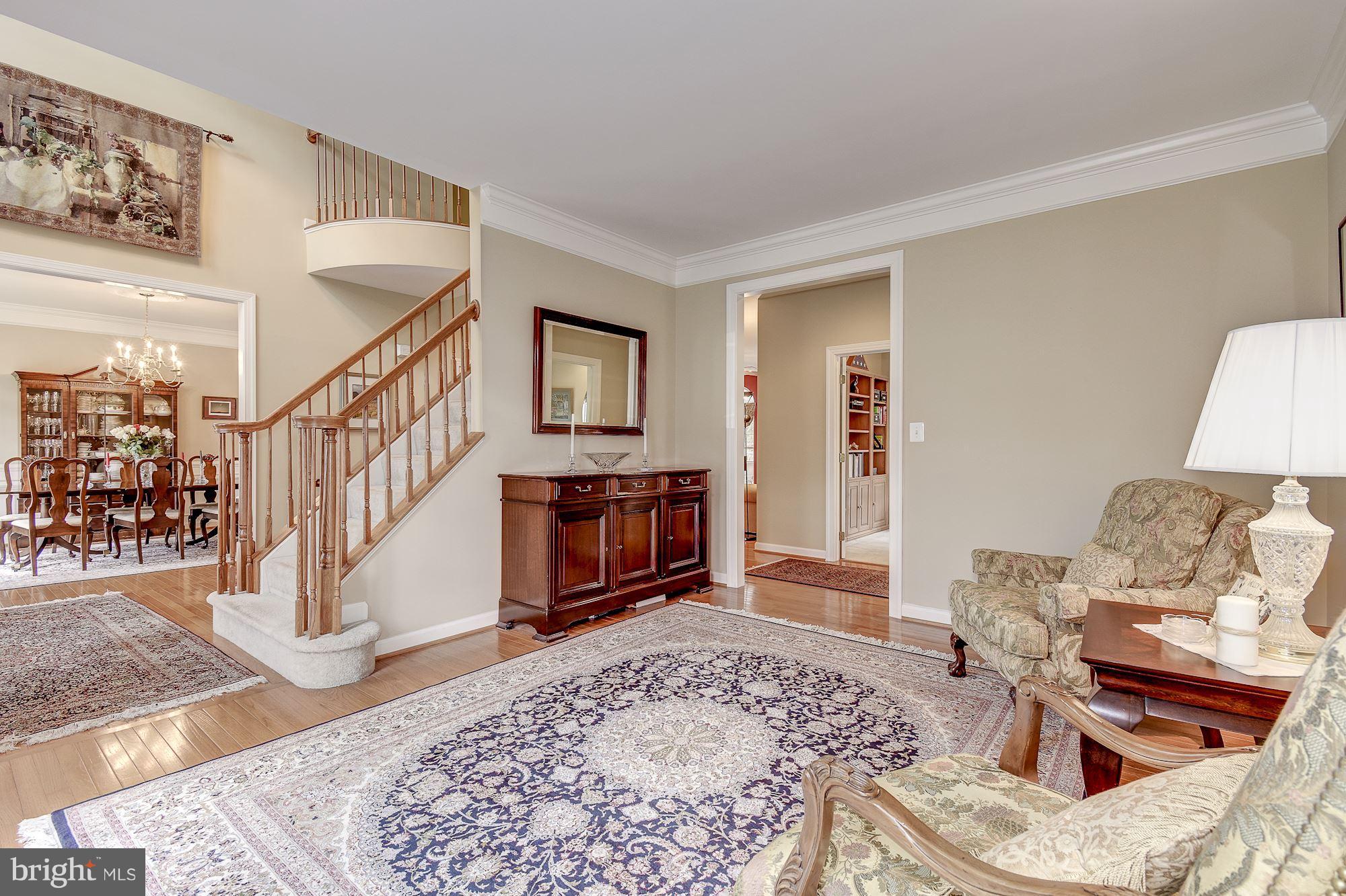 HILLSIDE MANOR - Residential