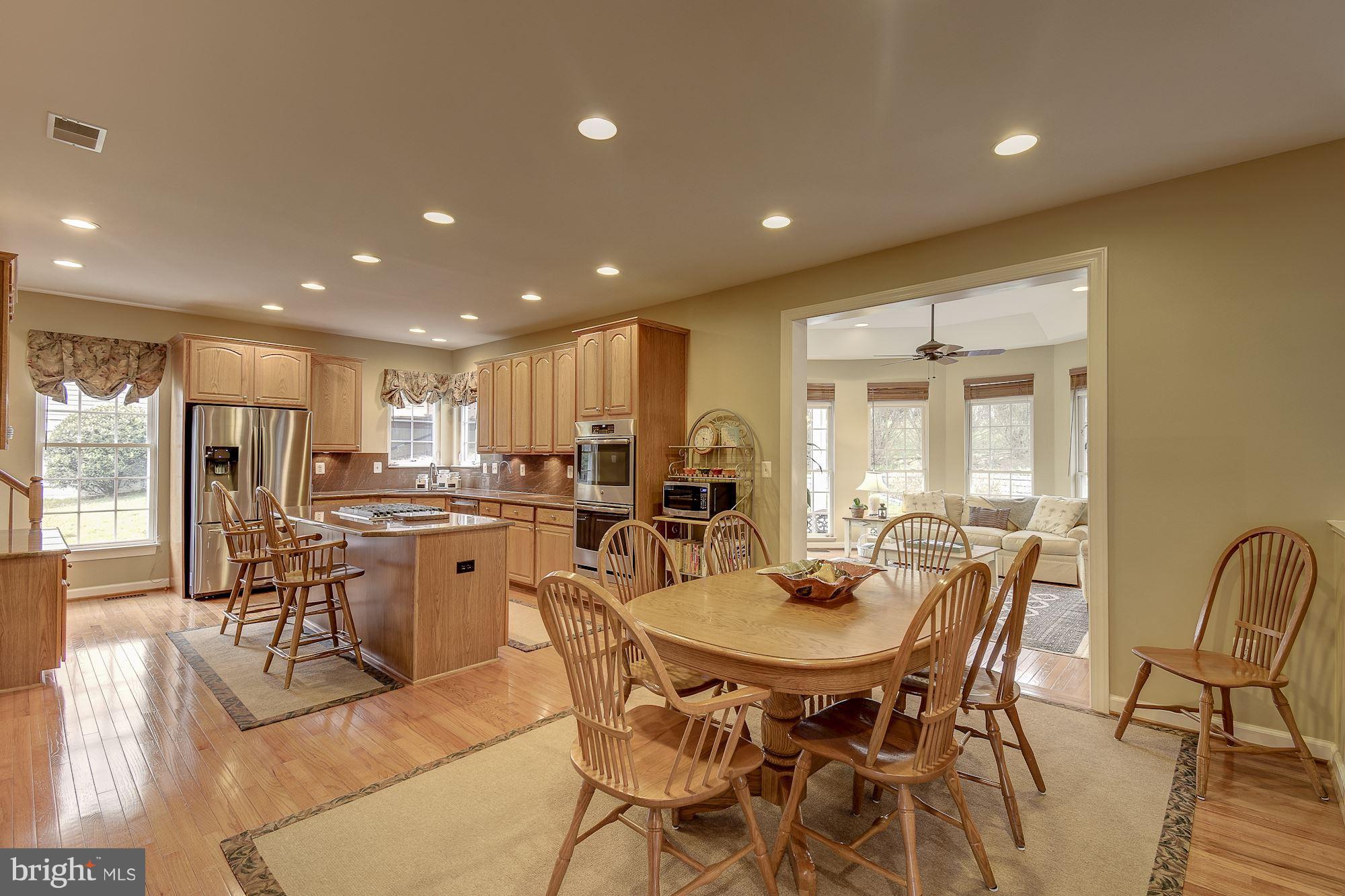 HILLSIDE MANOR - Residential