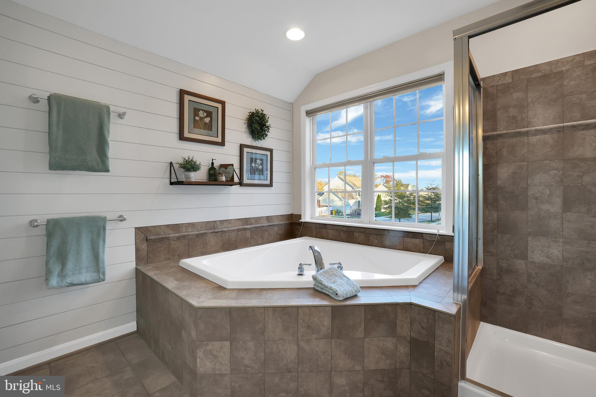 STATON CROSSING - Residential