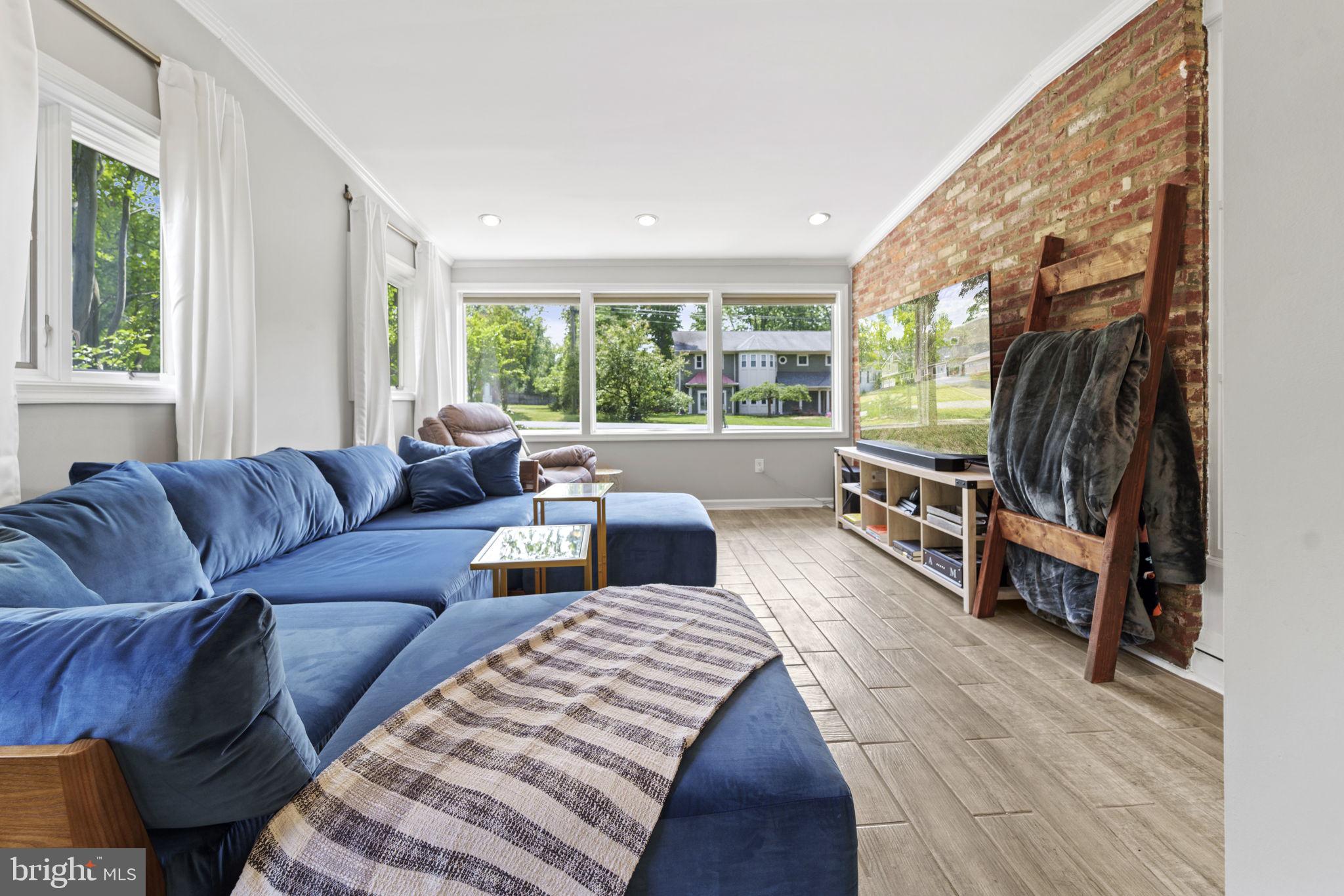 LINCOLNIA PARK - Residential