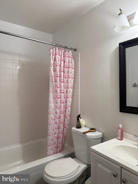 TERRACE TOWNHOUSES OF ANNANDALE - Residential Lease