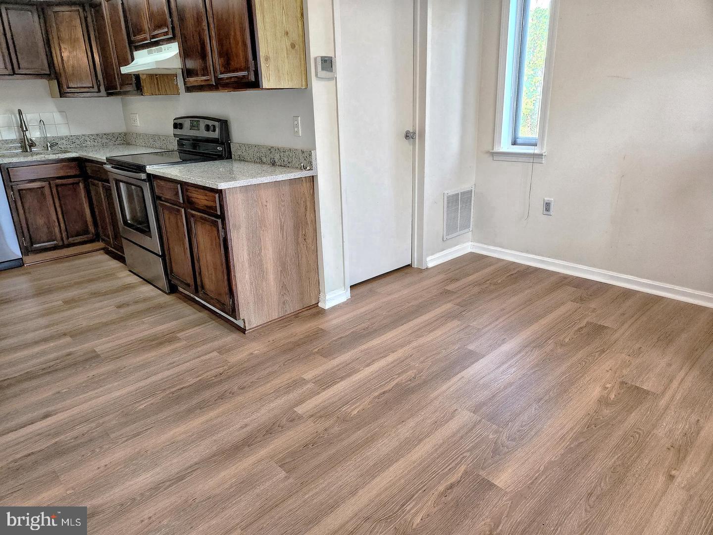 TERRACE TOWNHOUSES OF ANNANDALE - Residential Lease