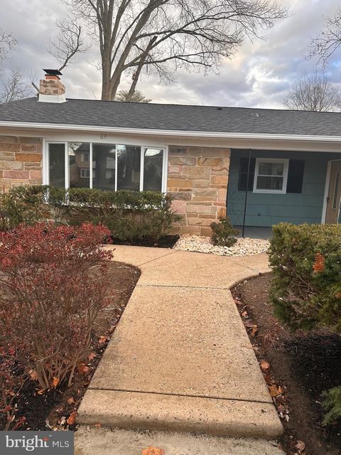 Homes For Sale - 64 Gamewell Lane<br/> WILLINGBORO, NJ 08046