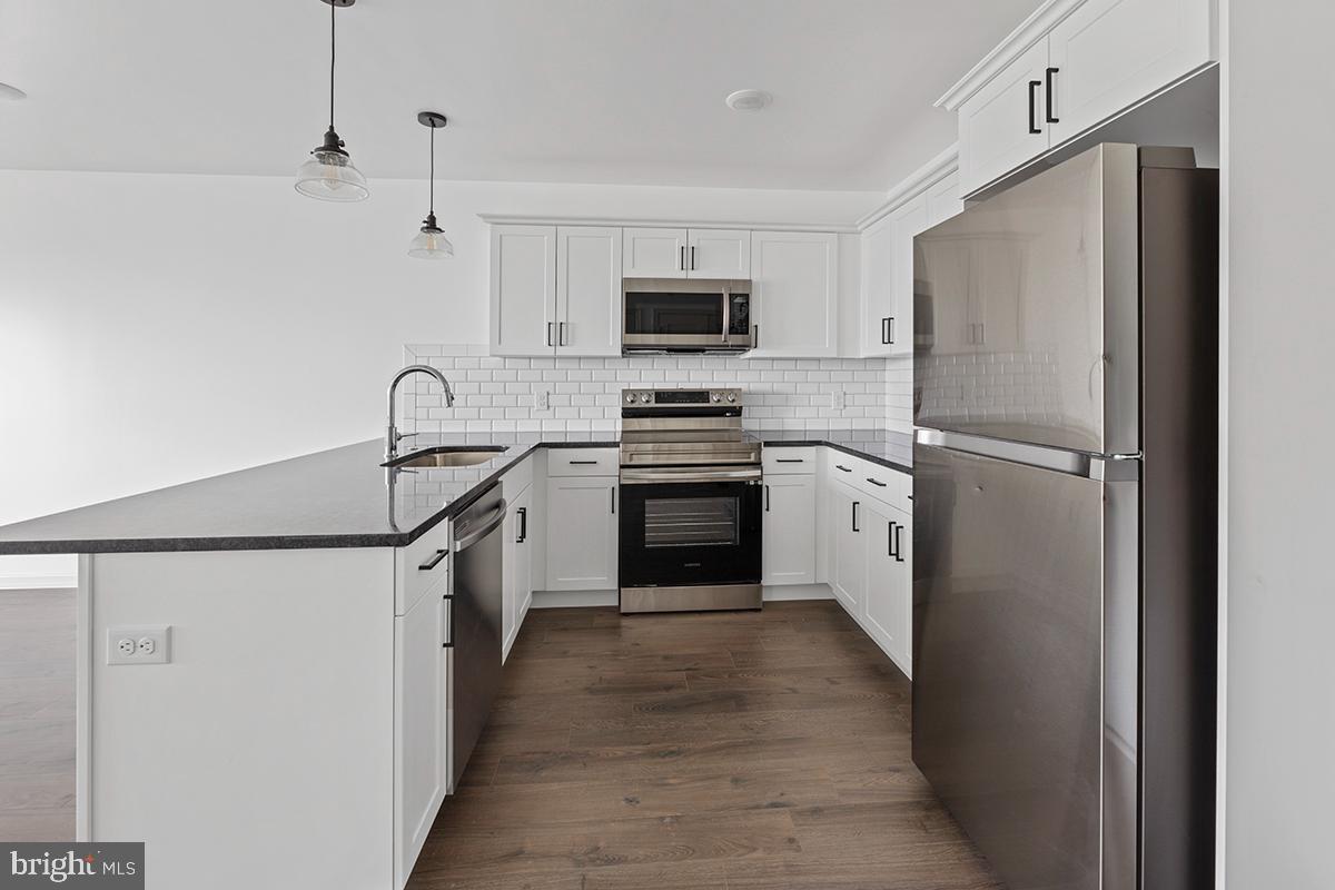 ROXBOROUGH - Residential Lease