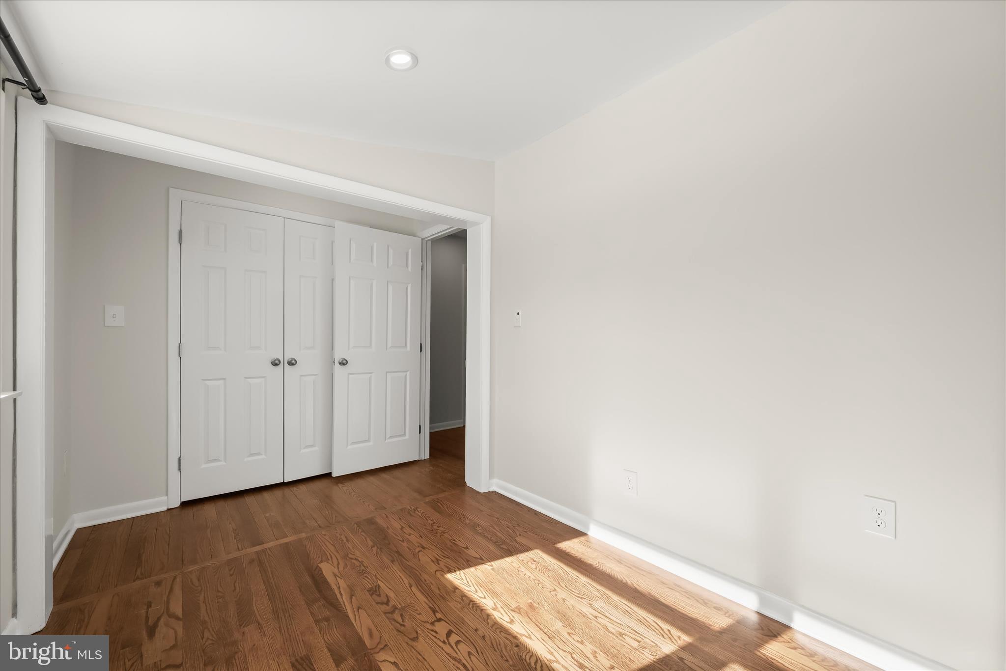 SHOREHAM BEACH - Residential