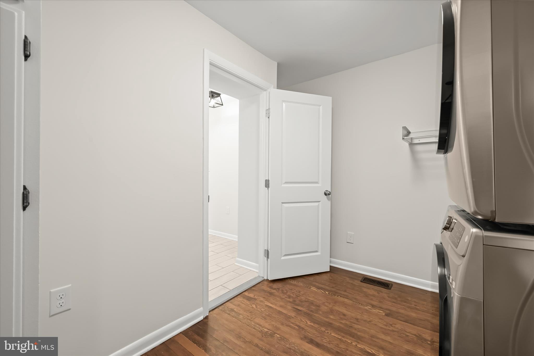 SHOREHAM BEACH - Residential