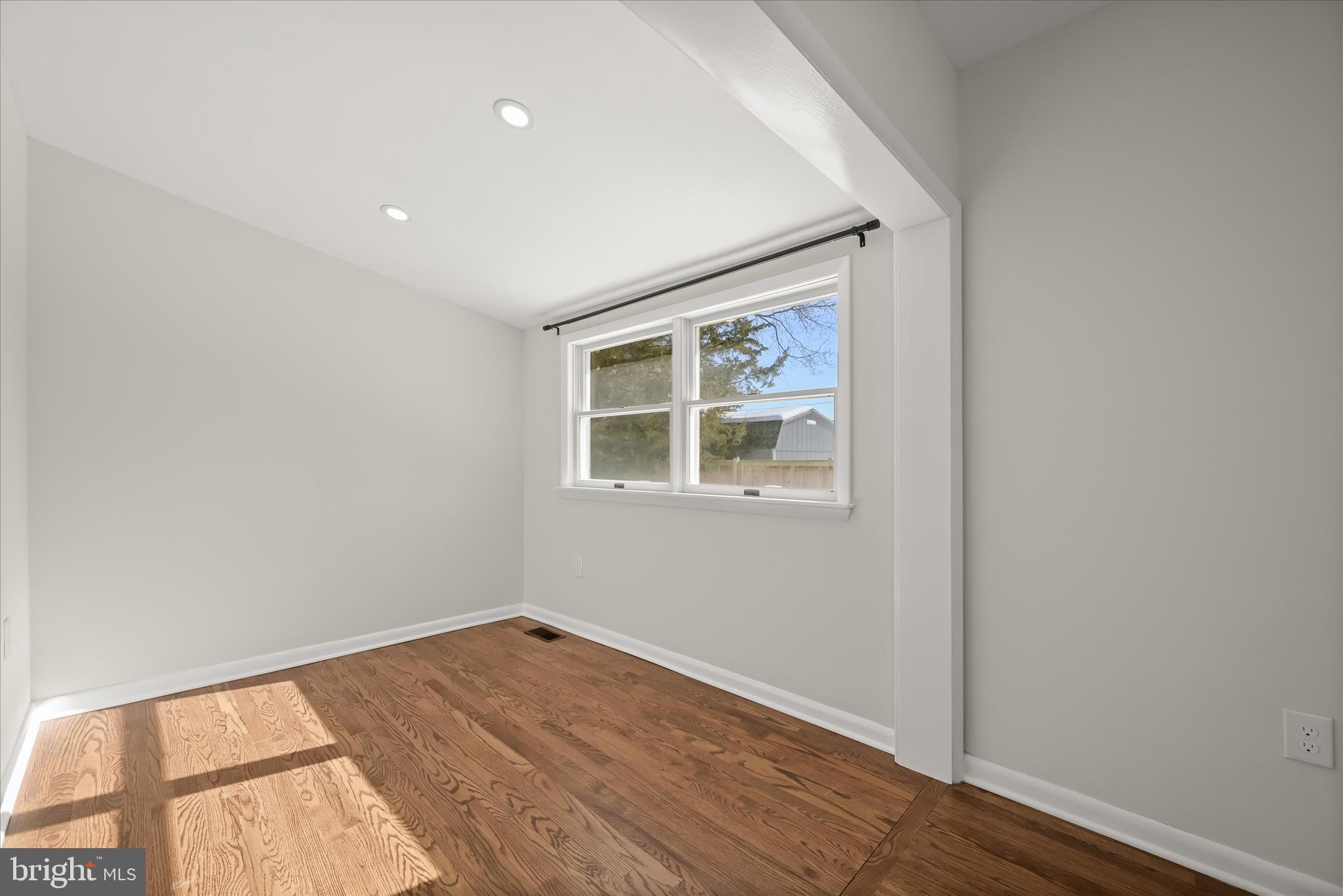 SHOREHAM BEACH - Residential