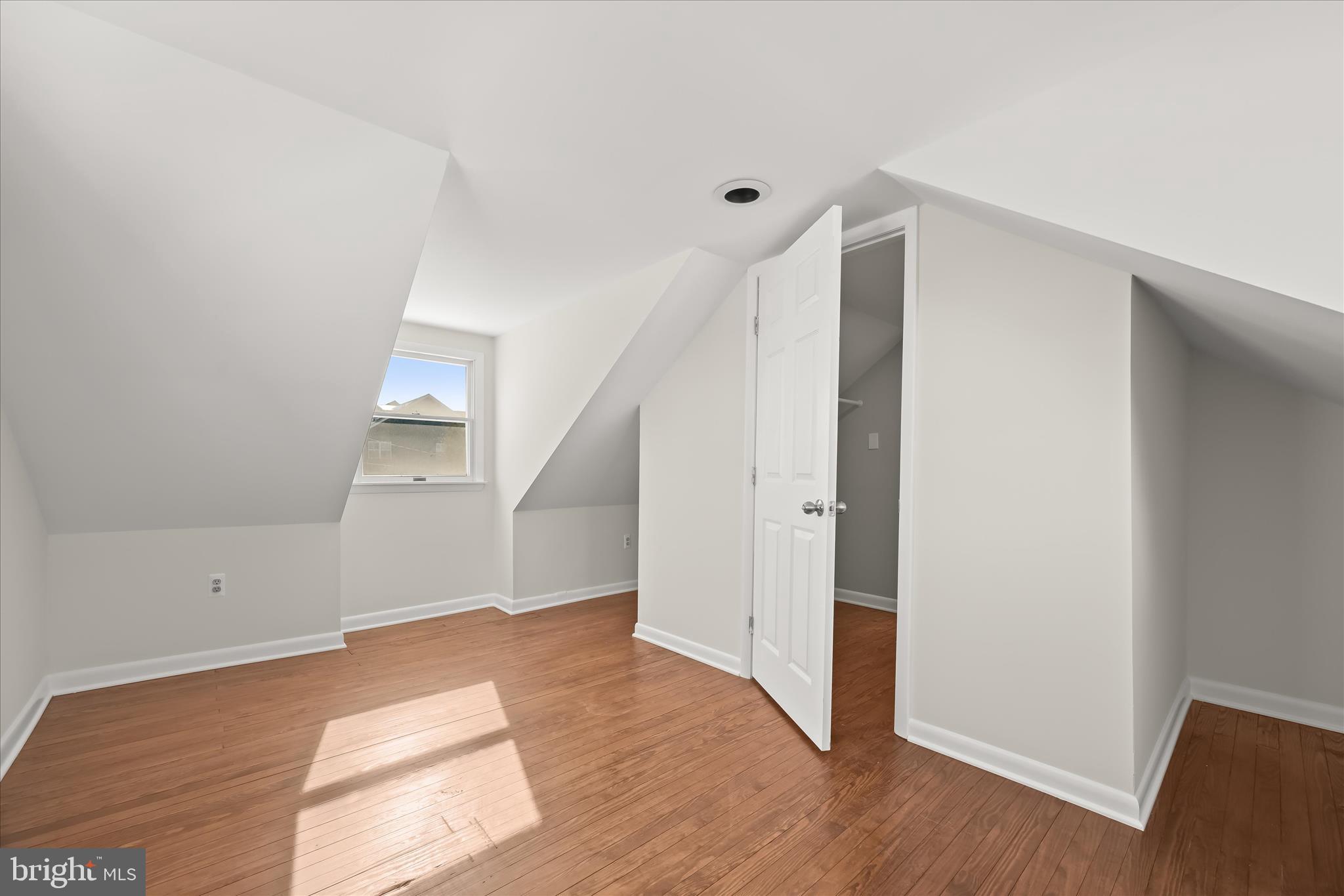 SHOREHAM BEACH - Residential