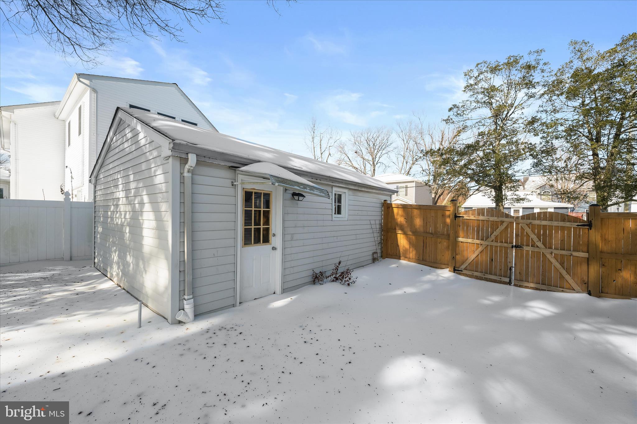 SHOREHAM BEACH - Residential