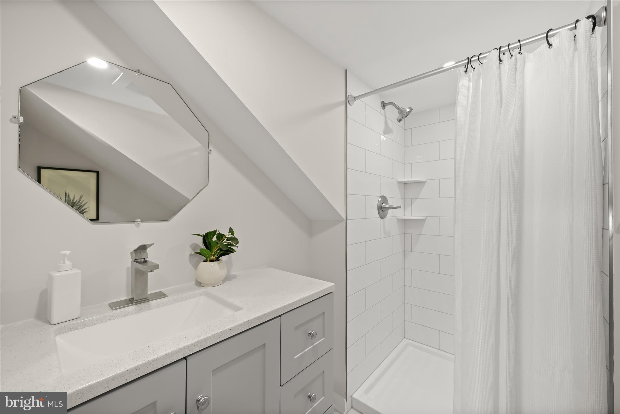 SHOREHAM BEACH - Residential