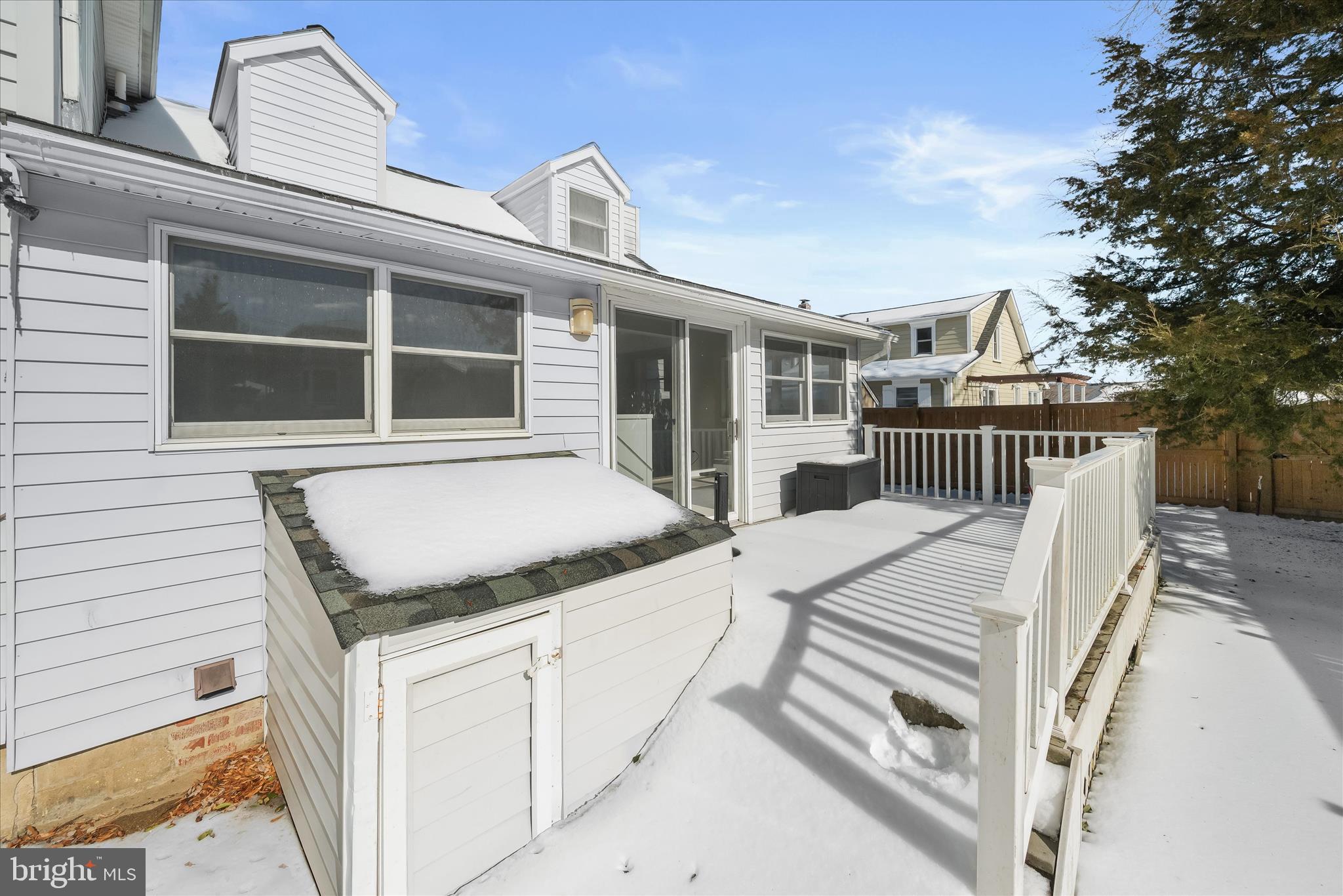 SHOREHAM BEACH - Residential