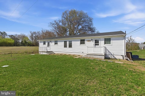 Townhouse For Rent - 20287 Ridge Road<br/> COLONIAL BEACH, VA 22443