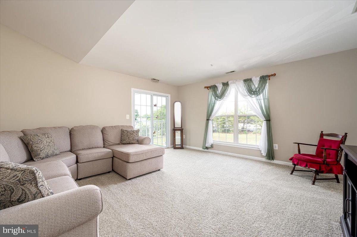 WINIFRED MANOR - Residential