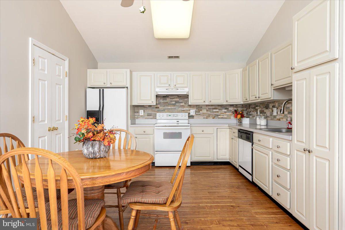 WINIFRED MANOR - Residential