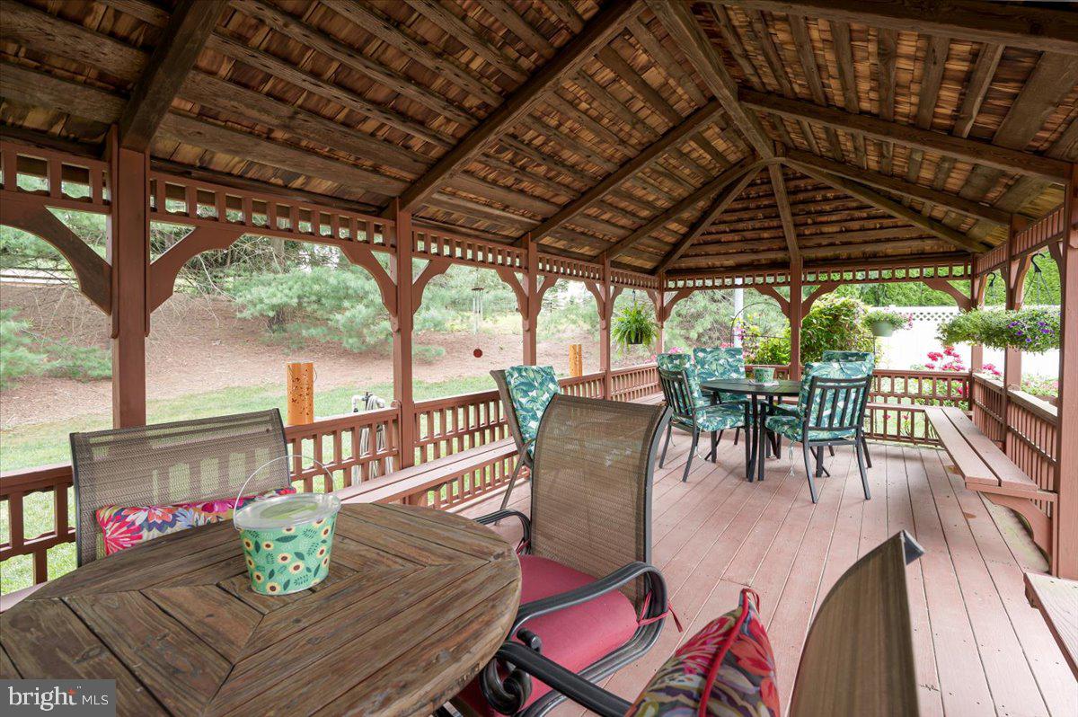 WINIFRED MANOR - Residential