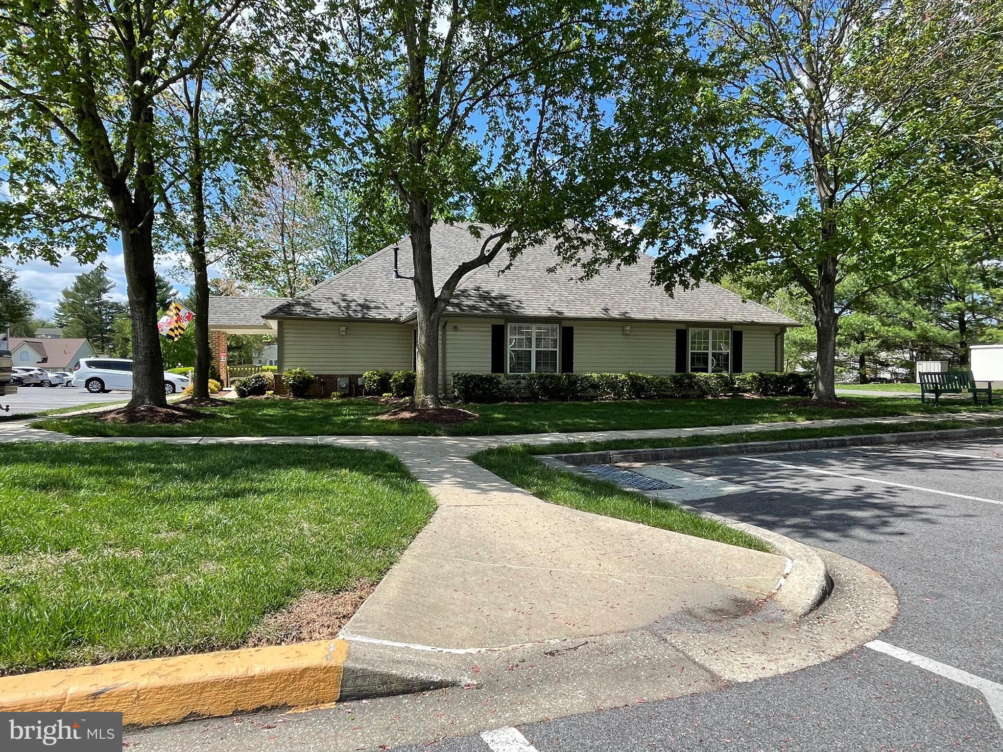 WINIFRED MANOR - Residential