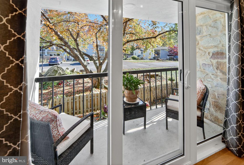 Photo of 211 E Chelsea Circle, NEWTOWN SQUARE, PA 19073 (MLS # PADE2102388)