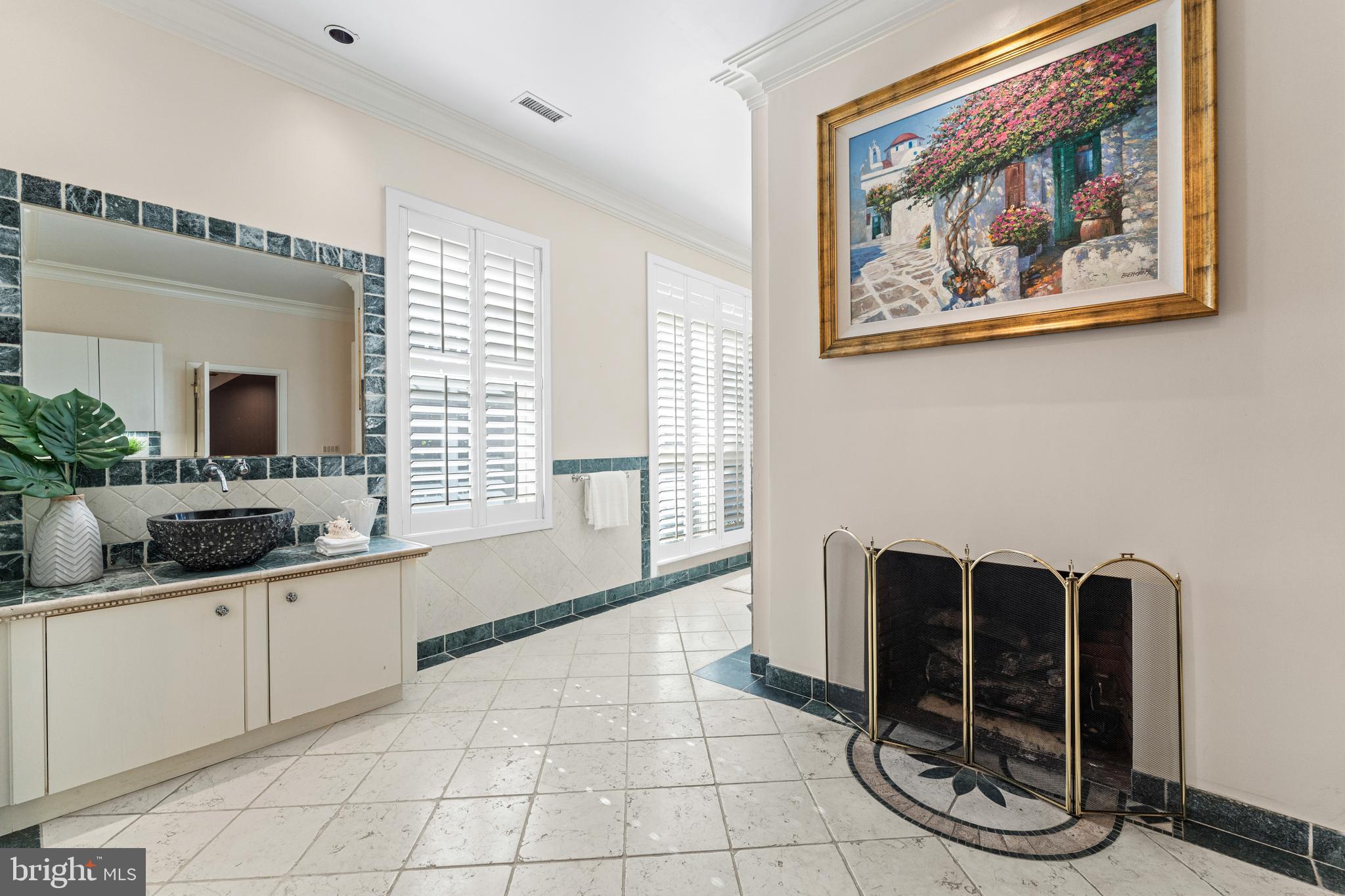 HISTORIC DISTRICT - Residential