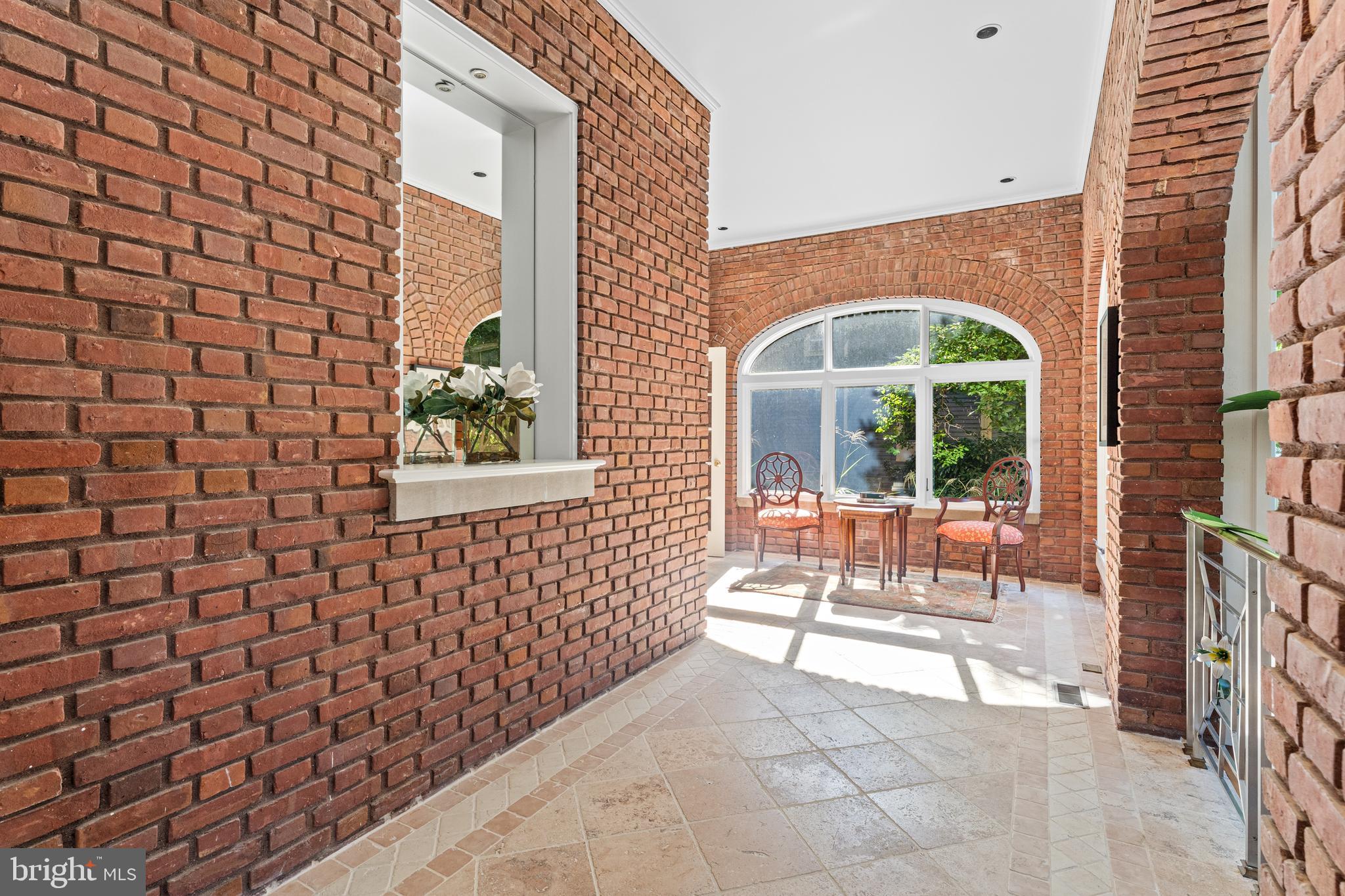 HISTORIC DISTRICT - Residential