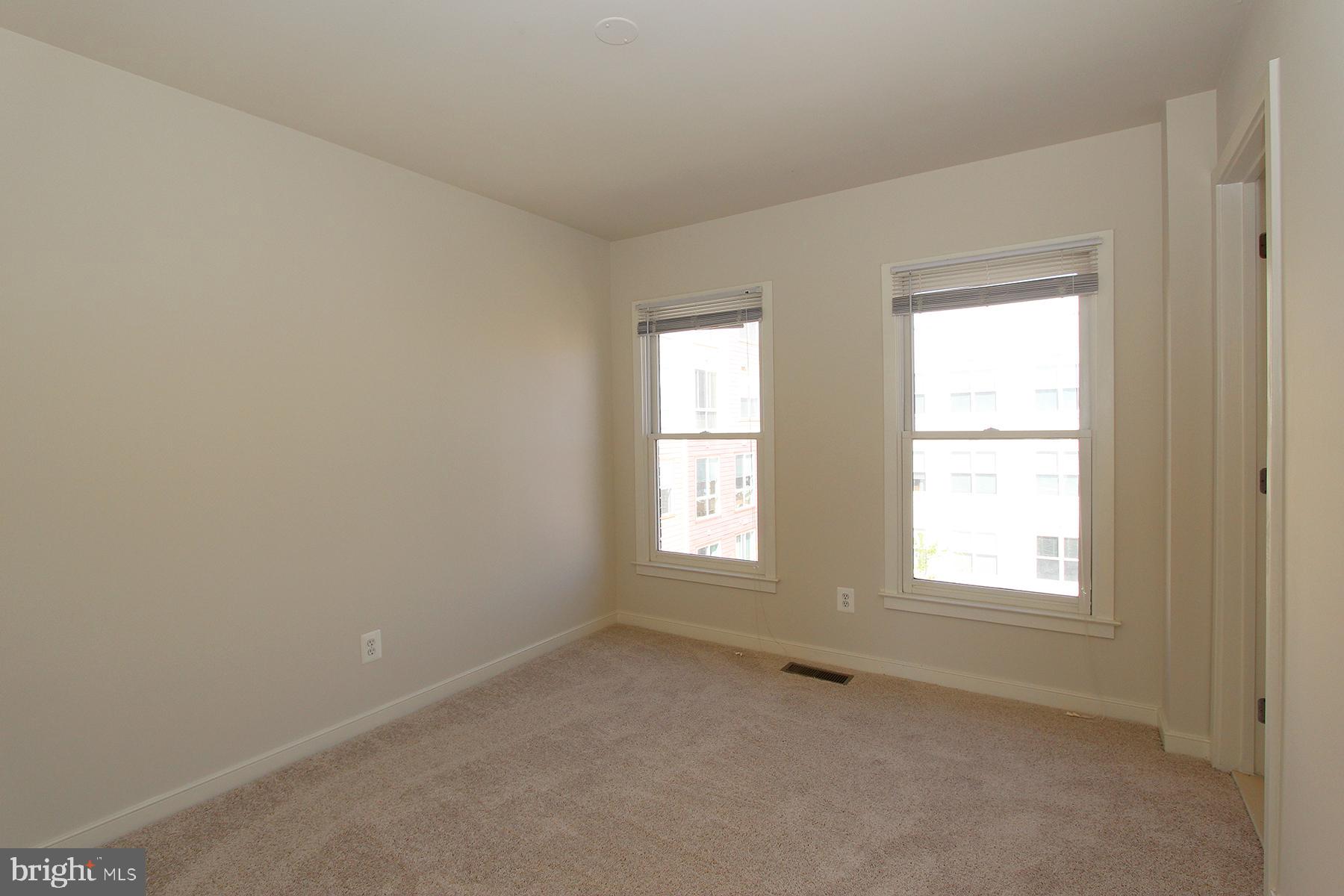 WHEATON FOREST - Residential