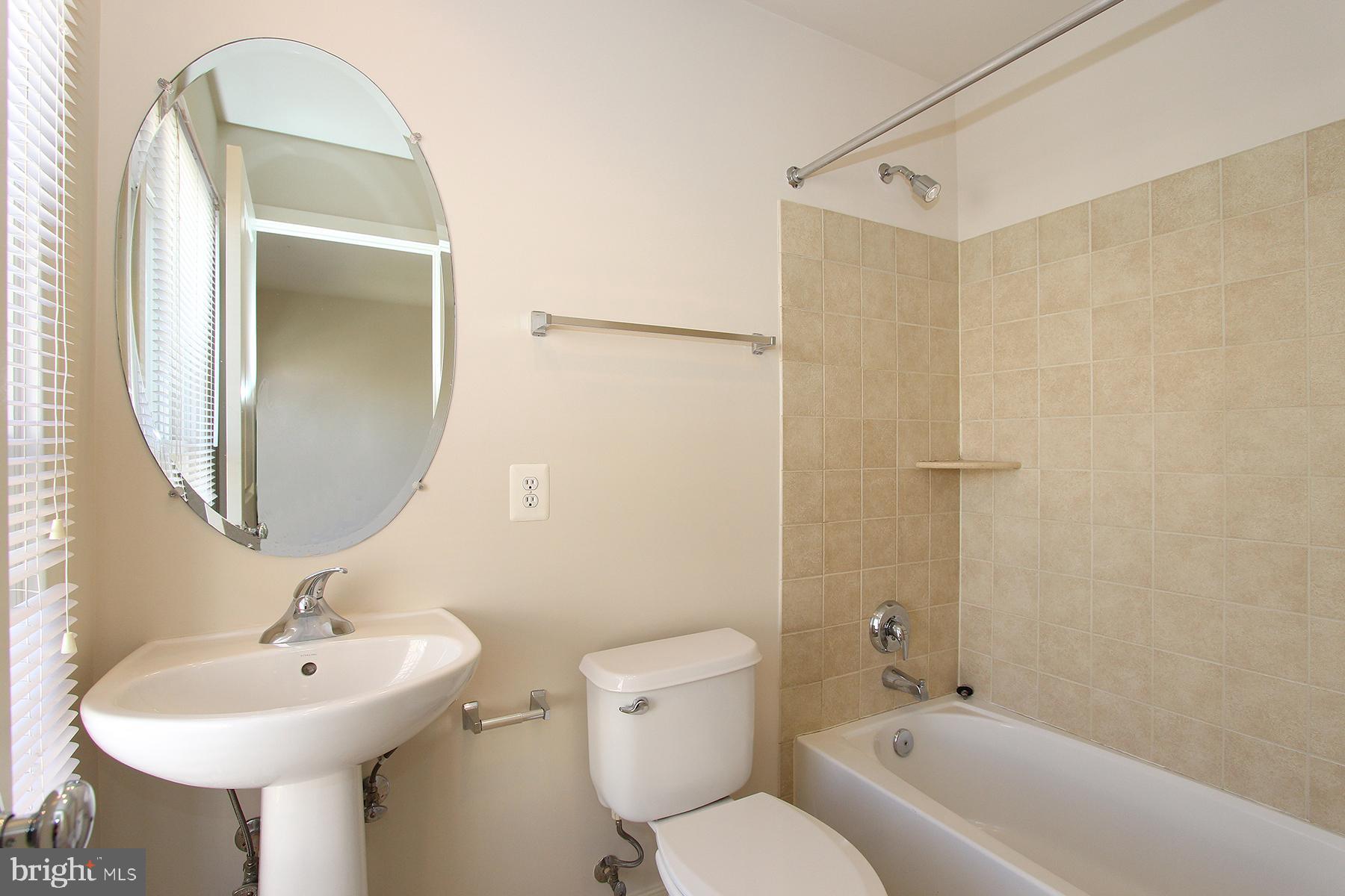 WHEATON FOREST - Residential