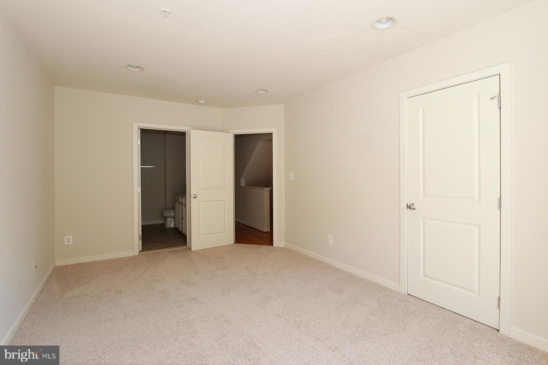 WHEATON FOREST - Residential