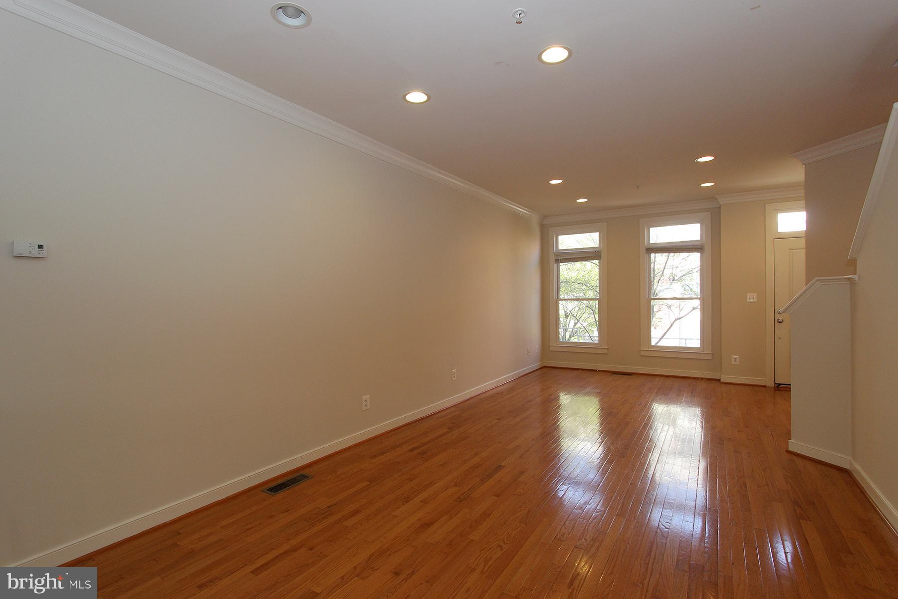 WHEATON FOREST - Residential