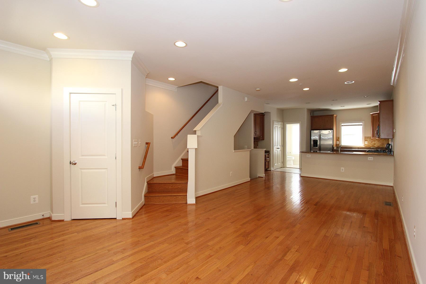 WHEATON FOREST - Residential