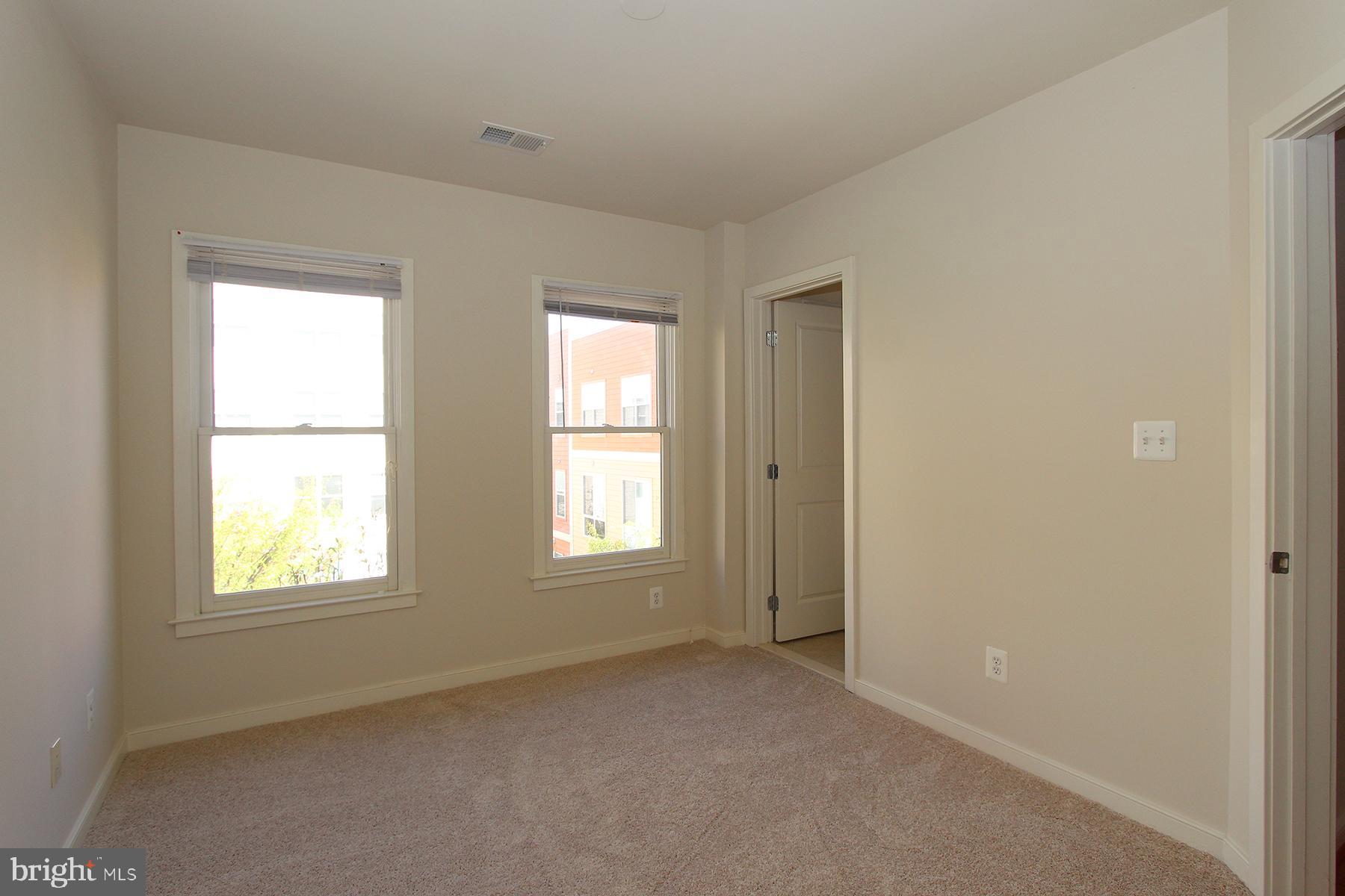 WHEATON FOREST - Residential