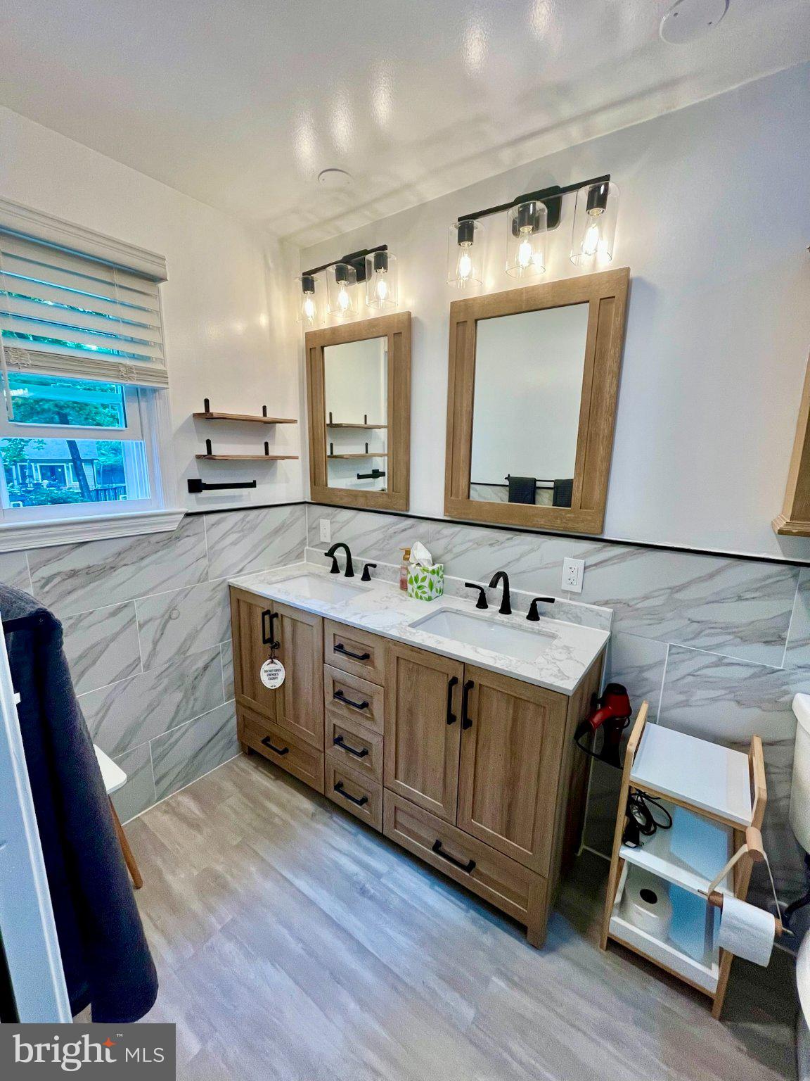 LUXMANOR - Residential