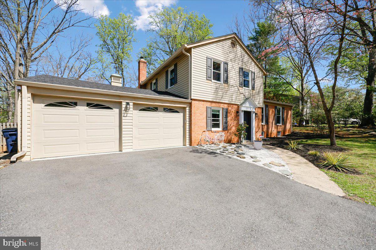 LUXMANOR - Residential