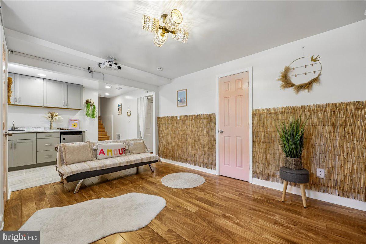 LUXMANOR - Residential