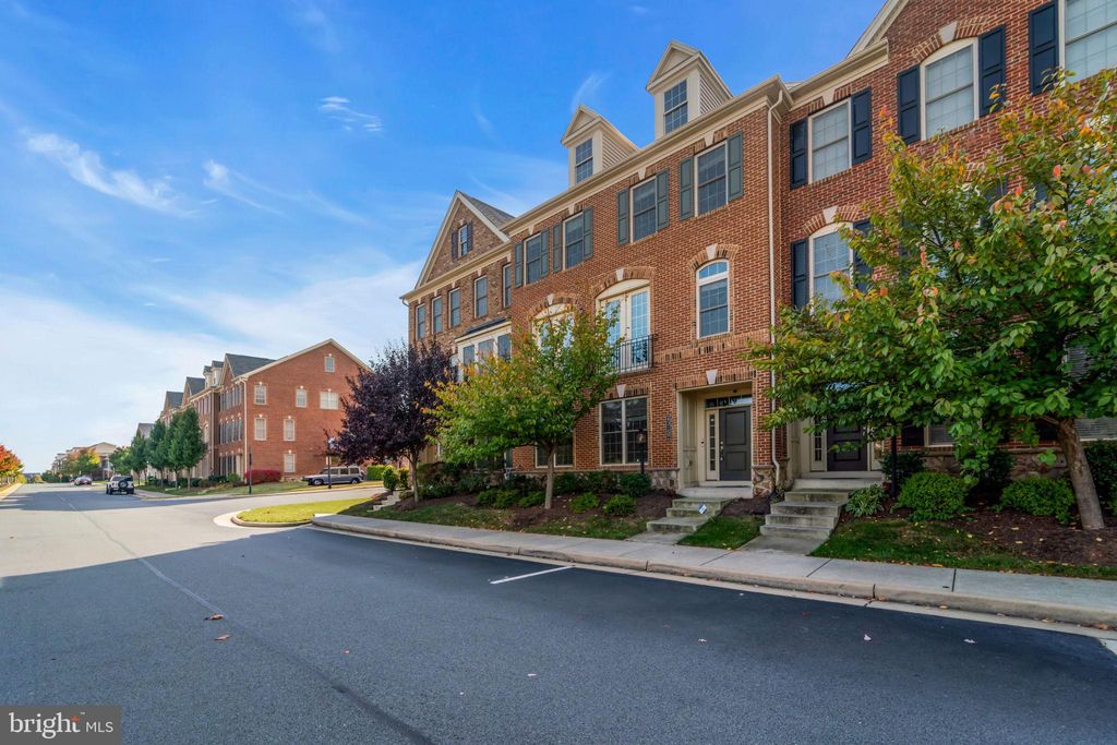 Photo of 43157 Clarendon Square, ASHBURN, VA 20148 (MLS # VALO2109372)