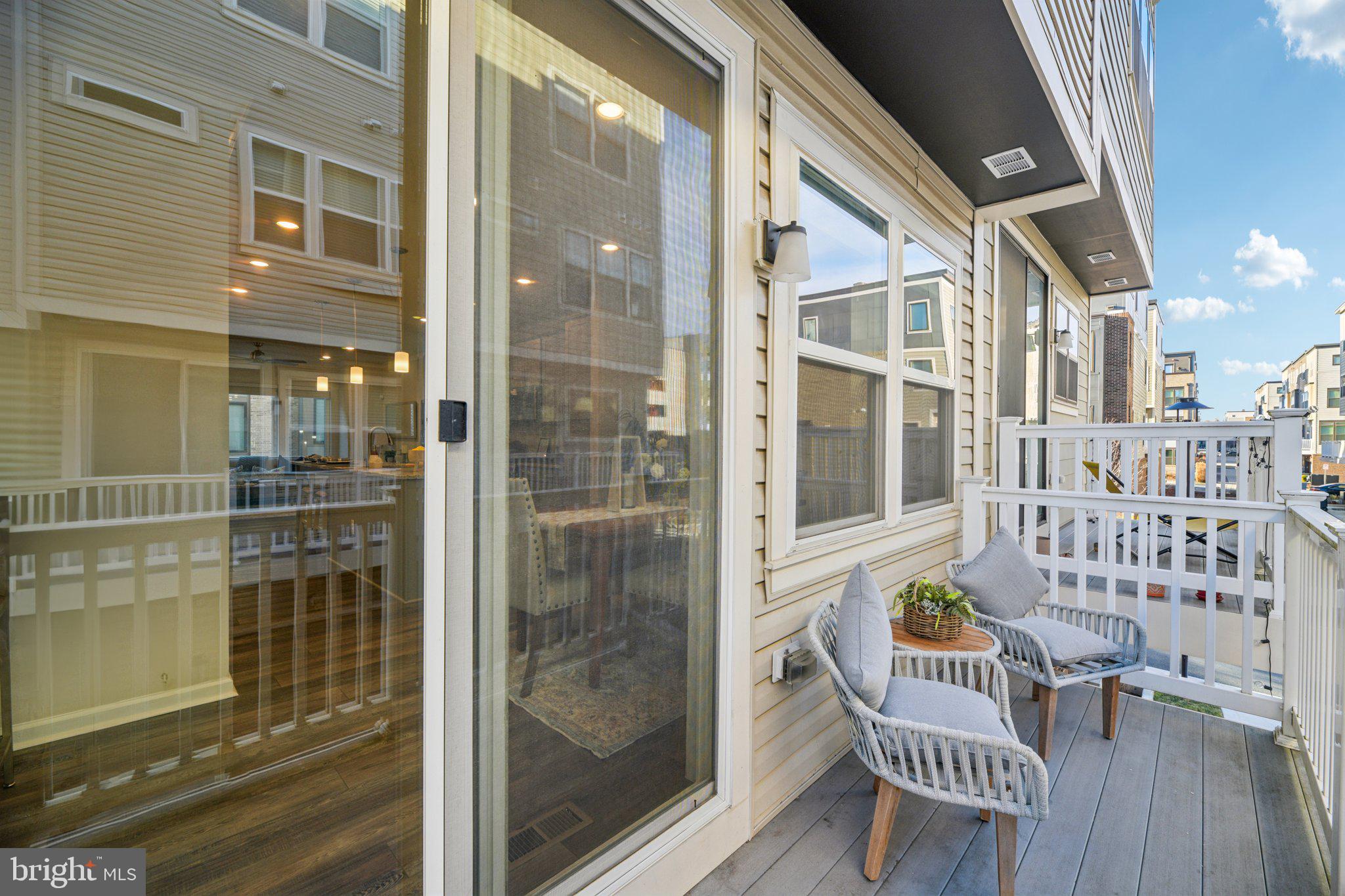 WESTSIDE AT SHADY GROVE METRO - Residential