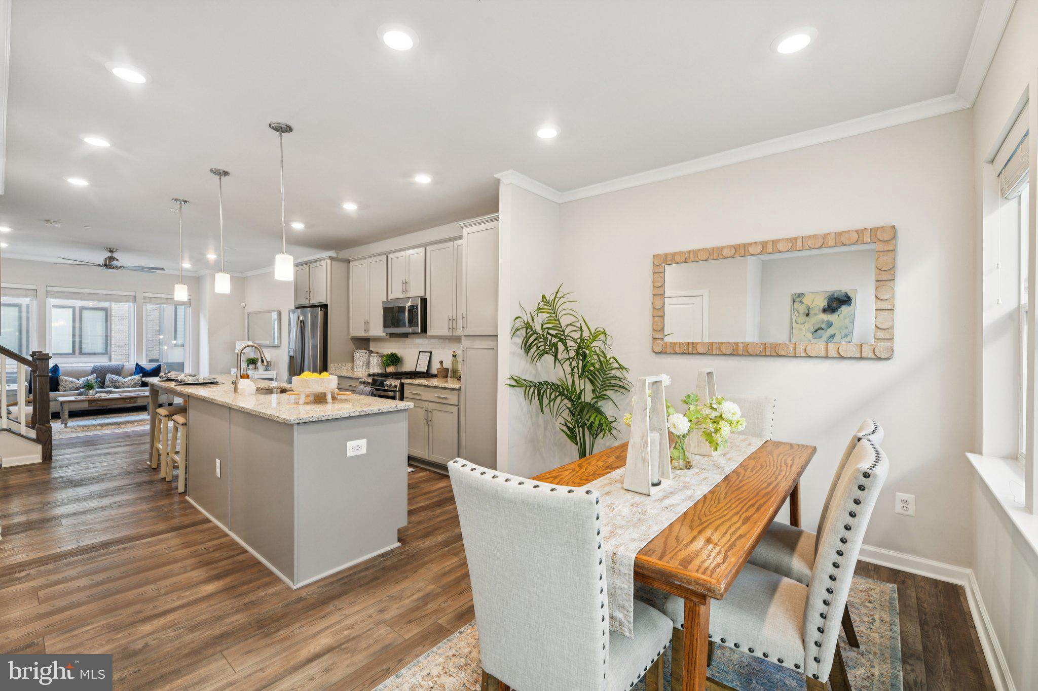 WESTSIDE AT SHADY GROVE METRO - Residential