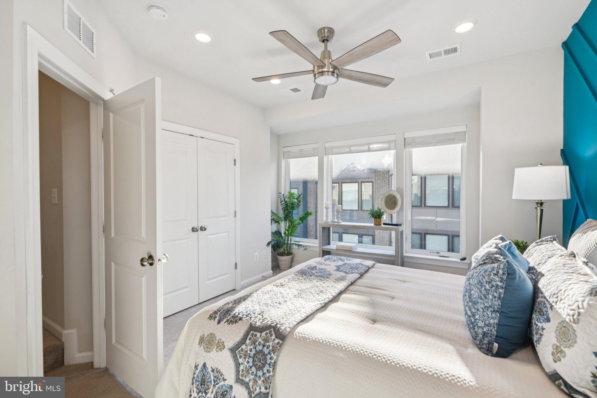 WESTSIDE AT SHADY GROVE METRO - Residential