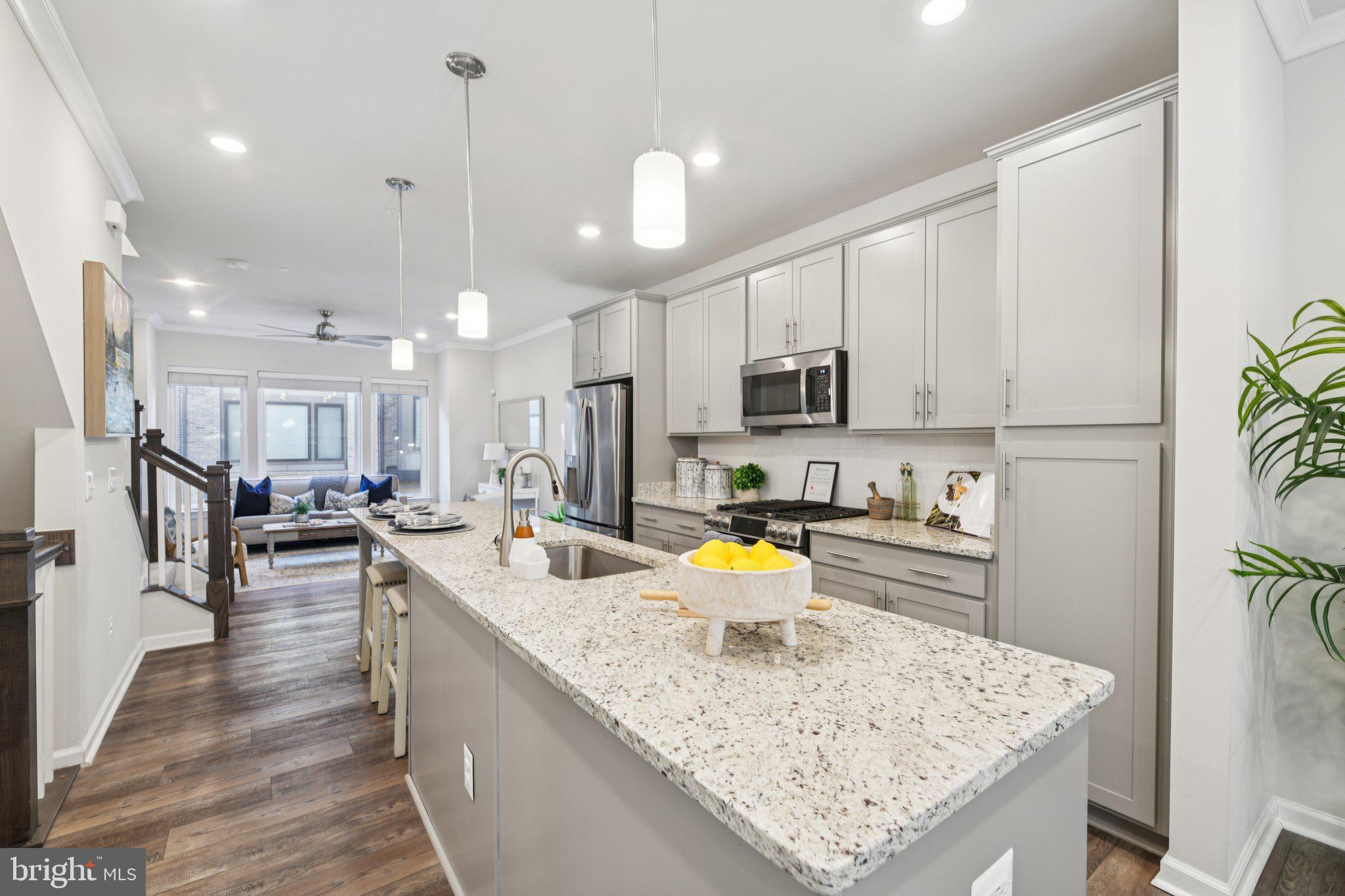 WESTSIDE AT SHADY GROVE METRO - Residential