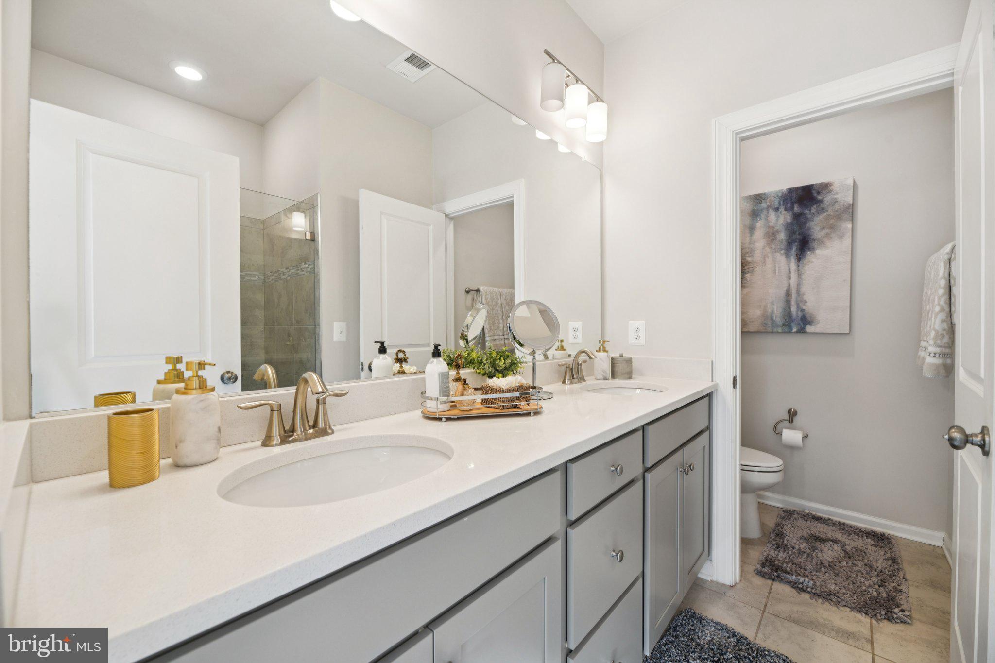 WESTSIDE AT SHADY GROVE METRO - Residential