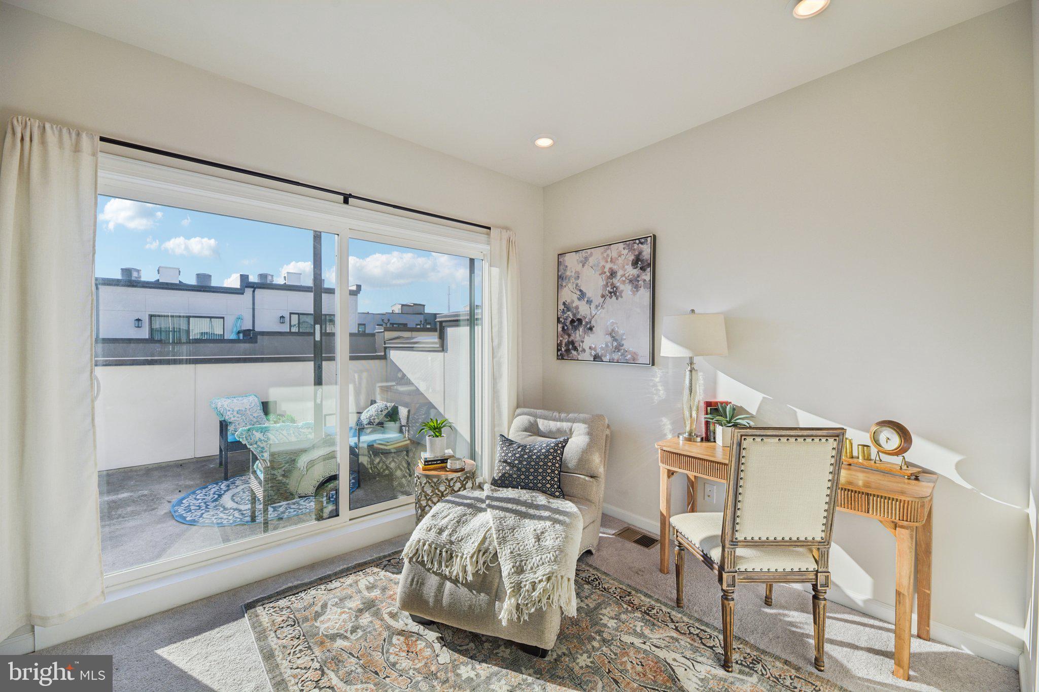 WESTSIDE AT SHADY GROVE METRO - Residential