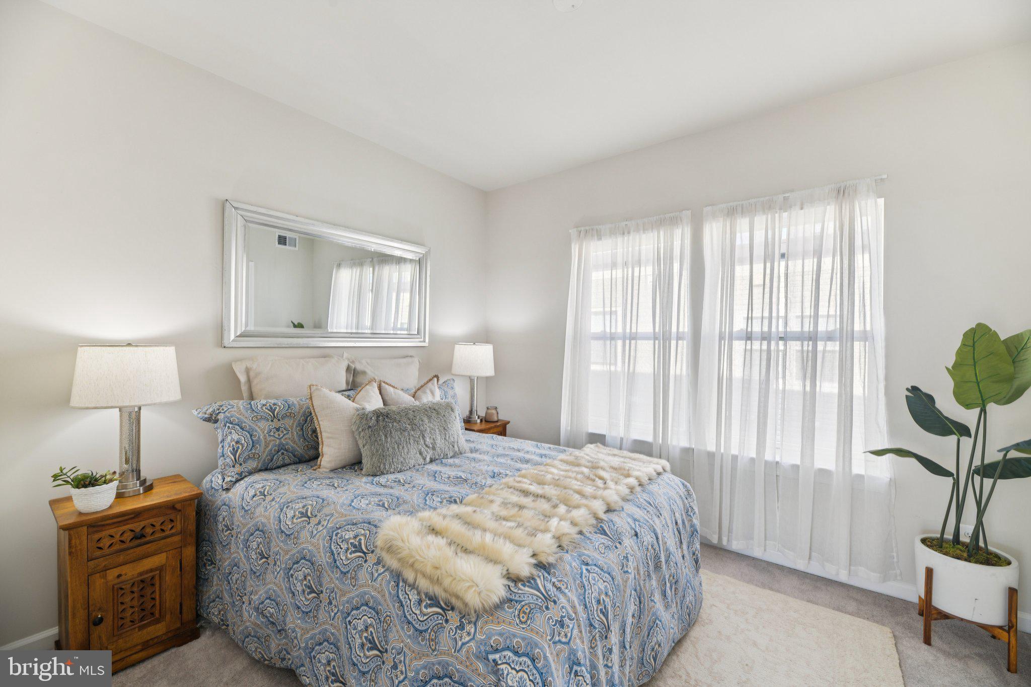 WESTSIDE AT SHADY GROVE METRO - Residential