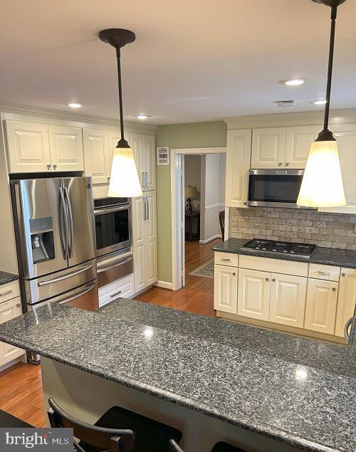 PT ROCKVILLE TWN RES 1 - Residential Lease