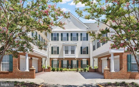 Condo For Sale - 43134 Watercrest Square #102<br/> CHANTILLY, VA 20152
