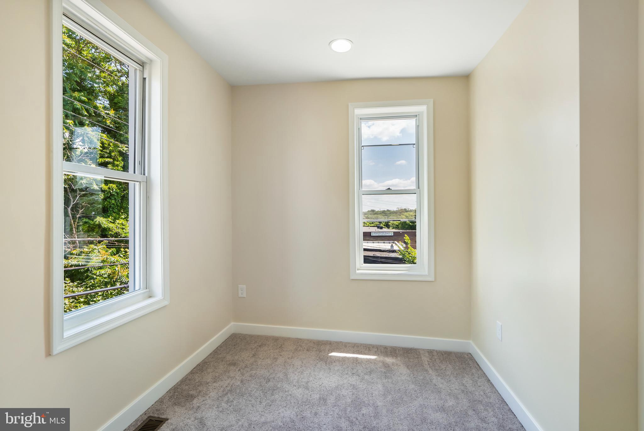 ROSEMONT - Residential